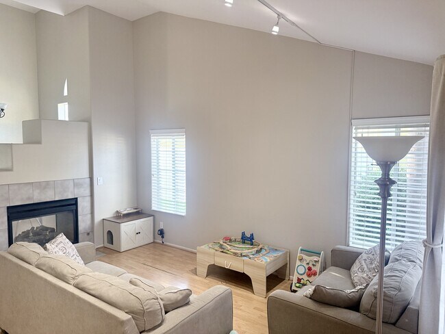 Photo - 26587 Alta Ave