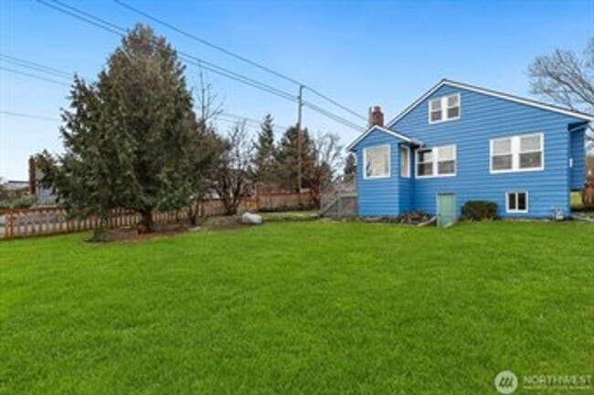 Photo - Charming Greenwood Home !