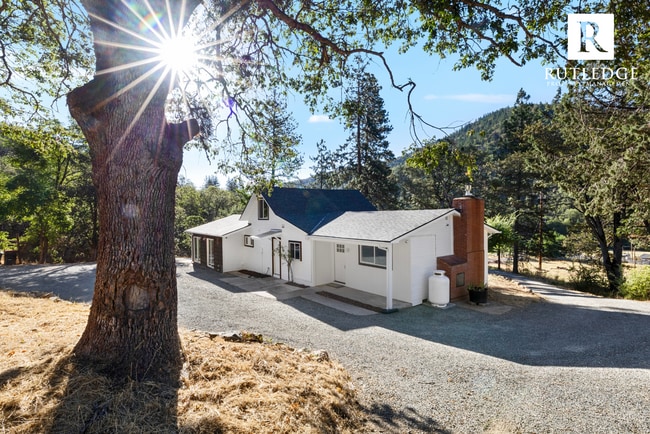 Photo - Country Living with a View / 4 miles from Jacksonville
