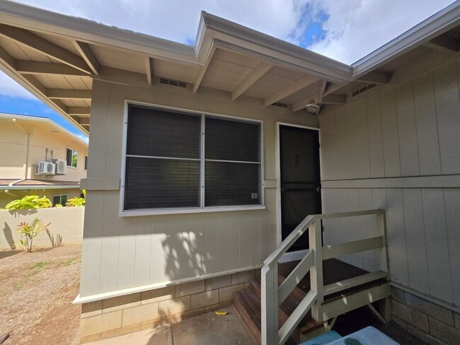 Building Photo - 5340 Uhiuhi St Unit Cottage Rental