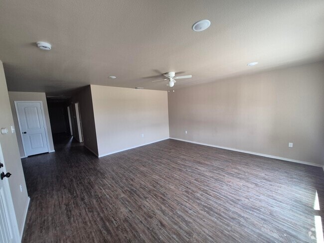 Building Photo - 2408 N Ave O Rental