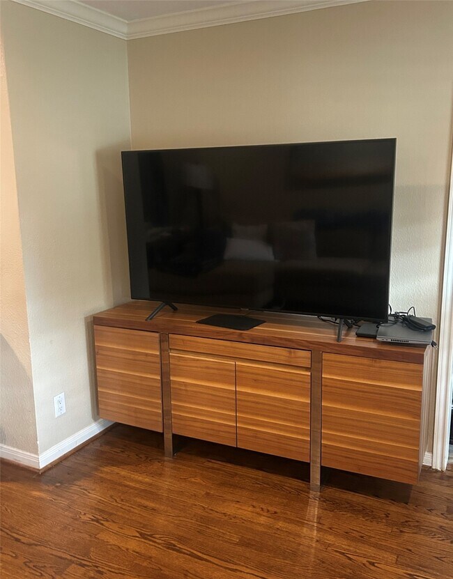 Photo - 5022 Darnell St