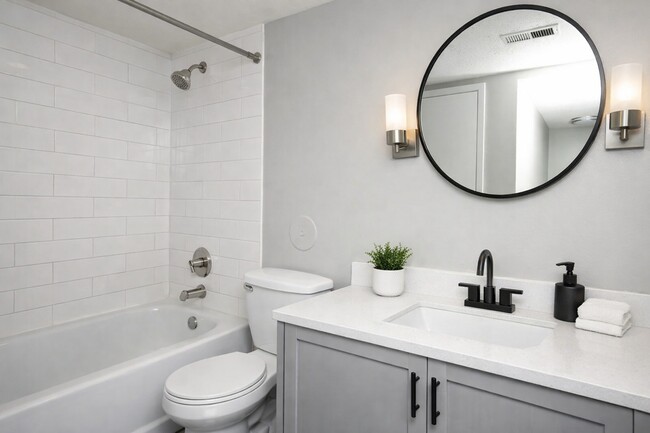 Photo - Waterford Square