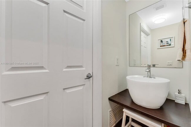 Photo - 927 Euclid Ave