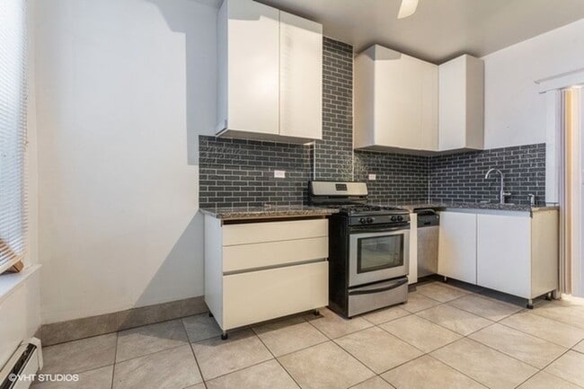 Photo - 4411 S Wells St Unit #1