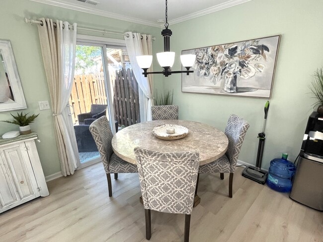 Photo - 6220 Crofton Dr