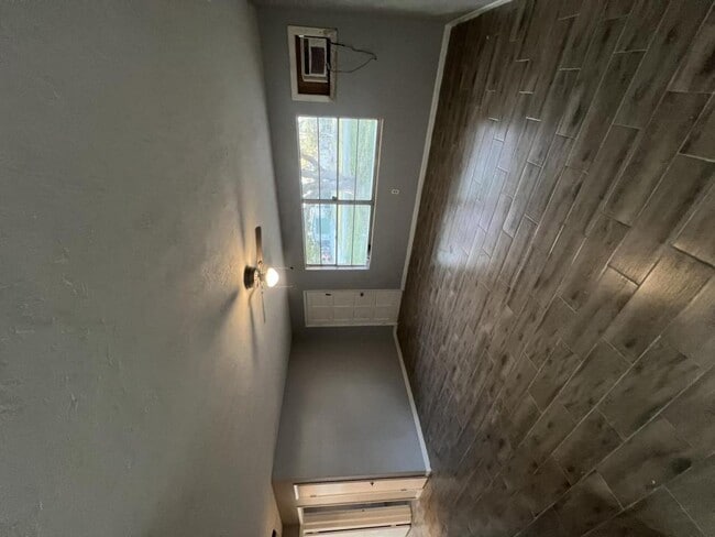 Photo - 63 S Davis St