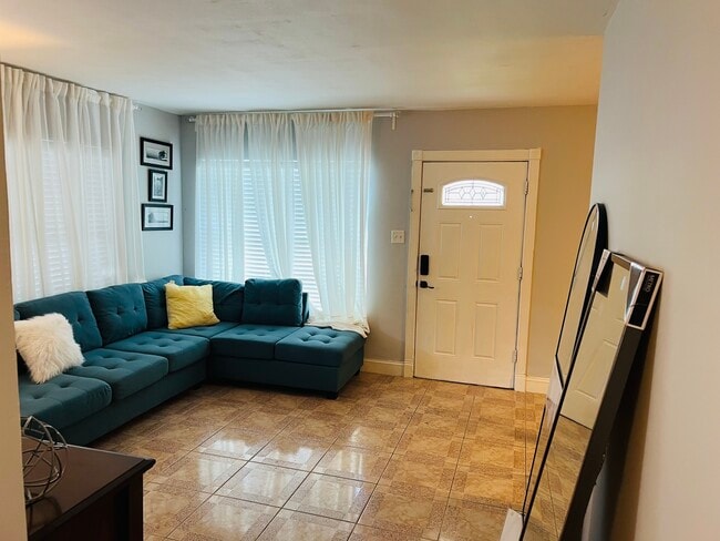 Photo - 2913 W Saint Conrad St