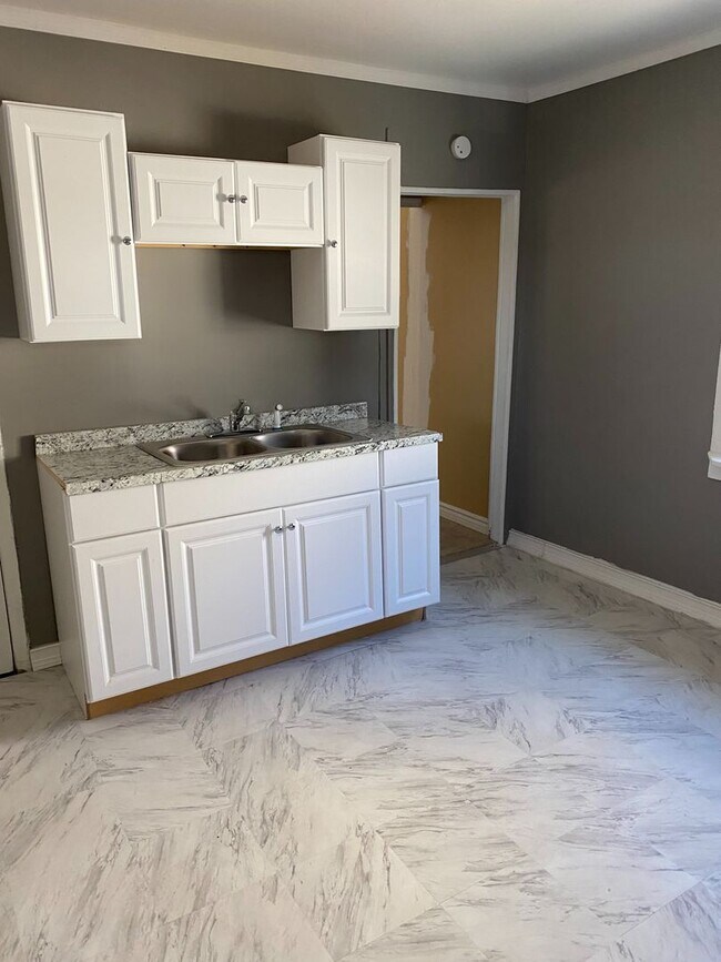 Photo - Single Family Home, Valley View School District, Gas heat, Private off Street Parking