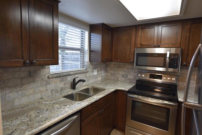Photo - 111 Rhonda Dr
