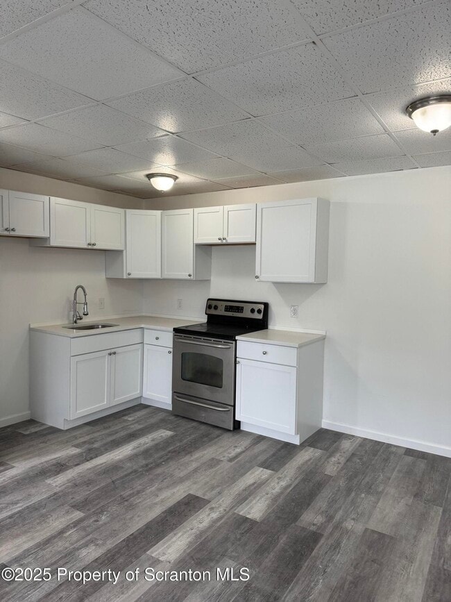 Photo - 100 N Van Buren Ave Apartment
