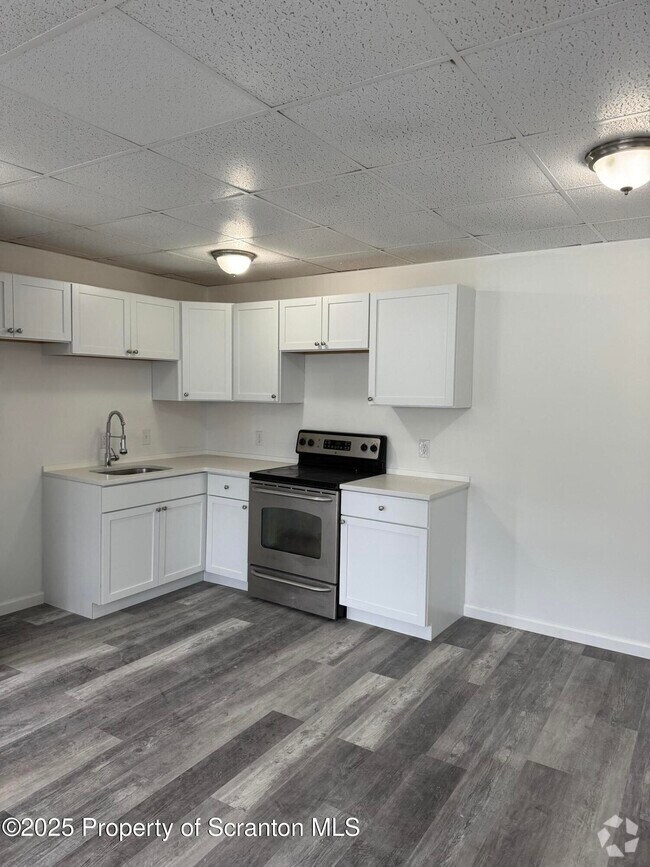 Building Photo - 100 N Van Buren Ave Rental