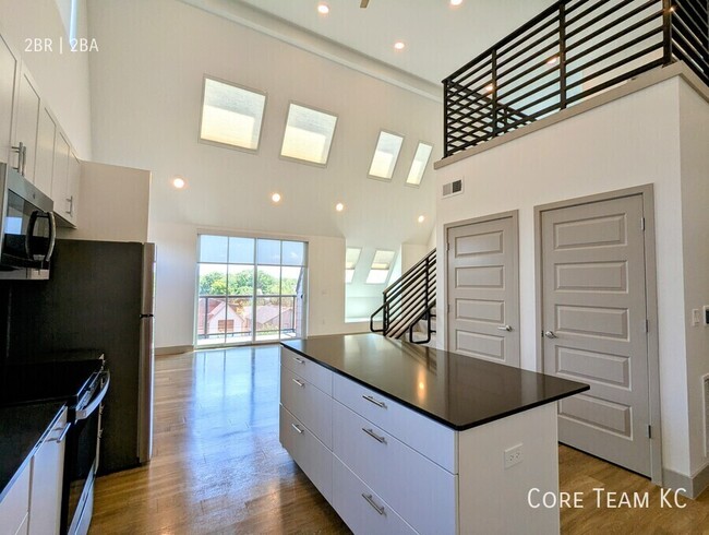 Photo - 2455 Troost Ave Unit 302