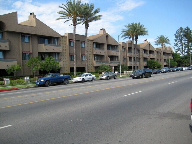 Photo - 19009 Sherman Way Unit #26