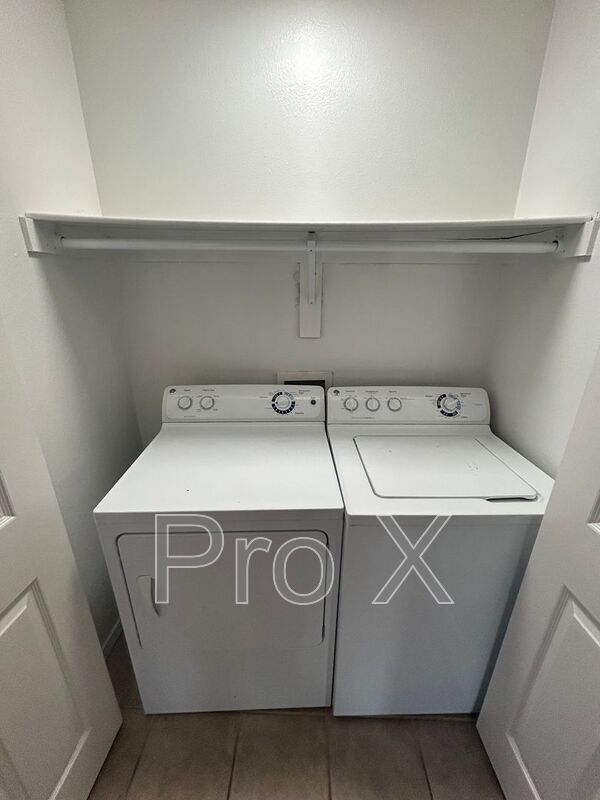 Photo - 3300 SW Landau Ct Unit Apt 1