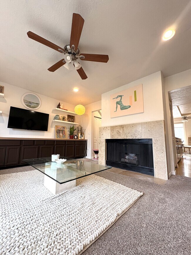4706 Woodduck Ln