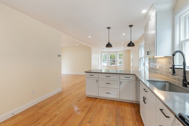 Photo - 48 W Tremlett St Unit 1