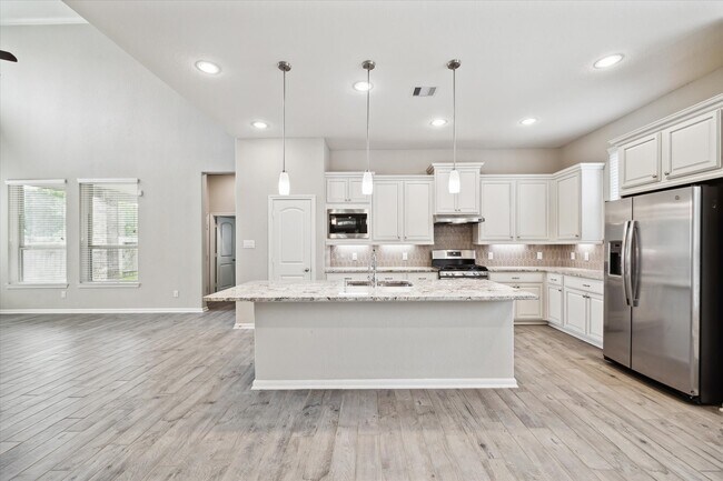 Photo - 1535 Giles Dr