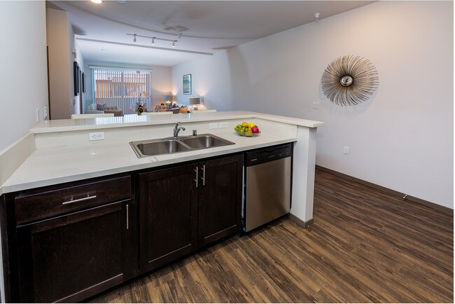 Photo - Thirty-Three North