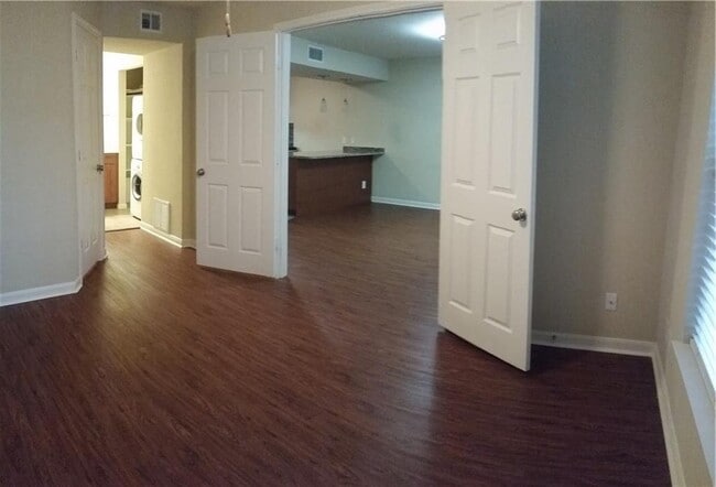 Photo - 7685 Northcross Dr Unit 906