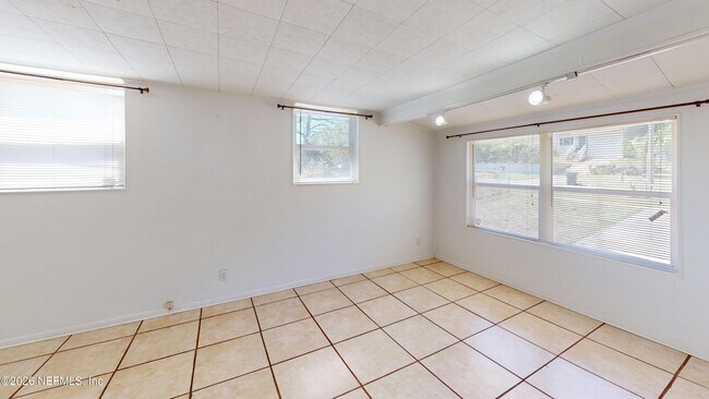 Photo - 370 Gwinnett Rd