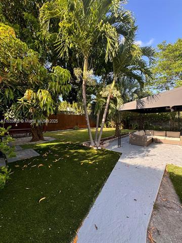 Photo - 365 Fairway Dr