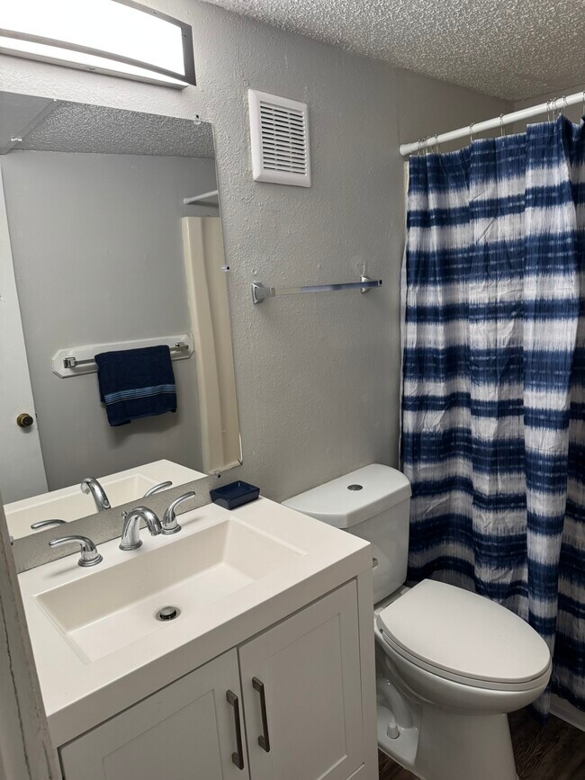 Photo - 2106 Avenue K