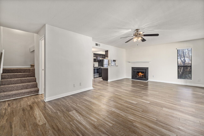 Building Photo - Shadowood Rental
