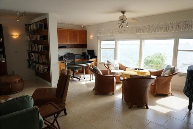 Photo - 5900 Shore Blvd S Unit 402