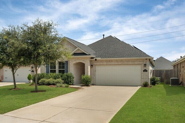 Photo - 8315 Divot Trce