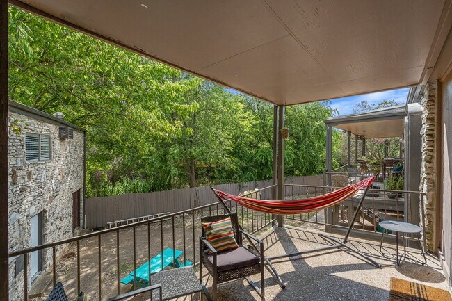 Photo - 5820 Berkman Dr Unit 216
