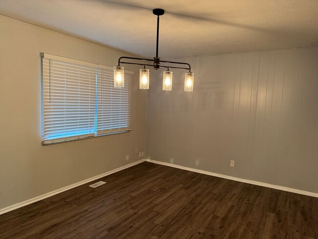 Photo - 3977 Sparkhill Dr