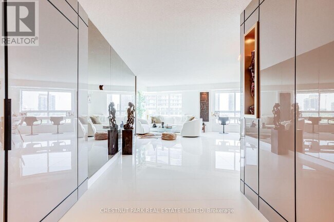 2111 Lake Shore Blvd W Unit 1208