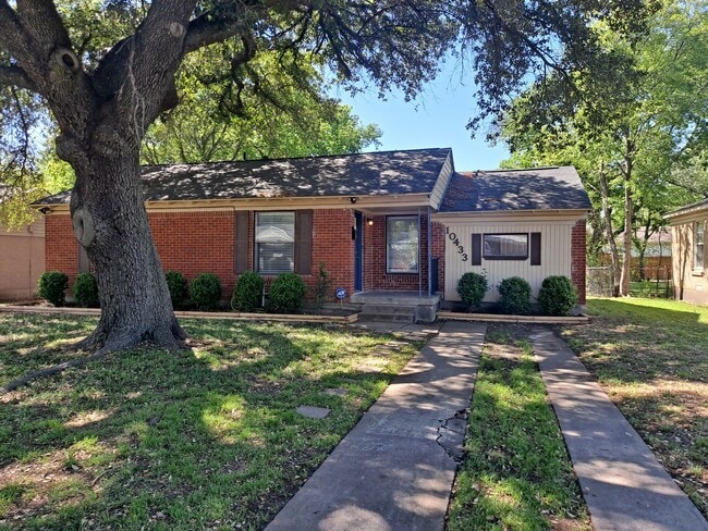 Beautiful 3/1 Available June 1st! - Beautiful 3/1  Available June 1st! House