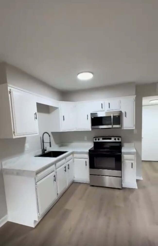 One Bedroom - Trakas Avenue
