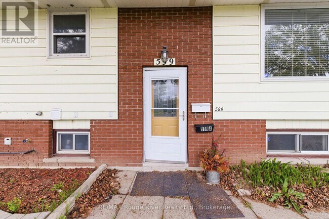 Photo - 599 Otonabee Dr