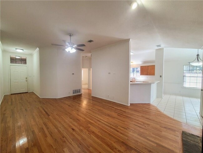 Photo - 1006 Redbird Dr