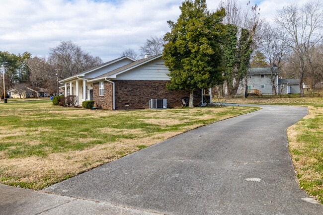 Photo - 11719 S Williamsburg Dr