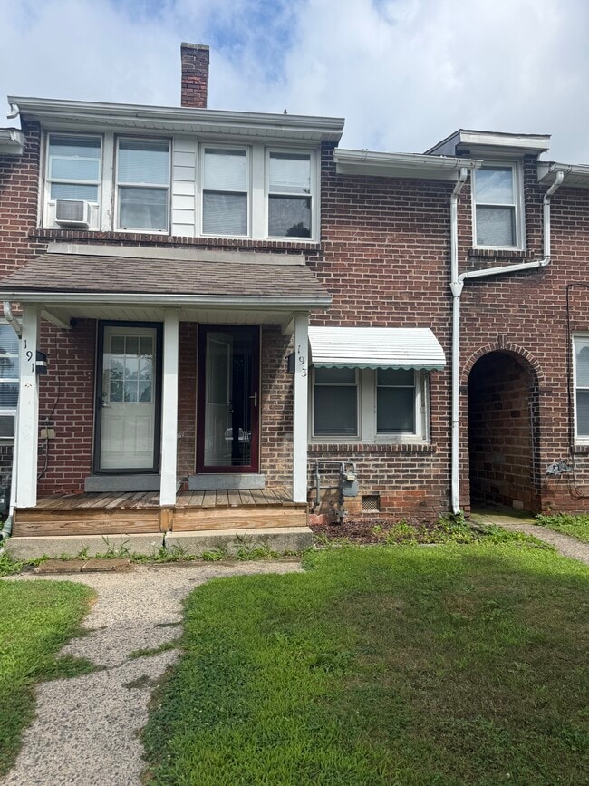 Photo - 193 Maple St