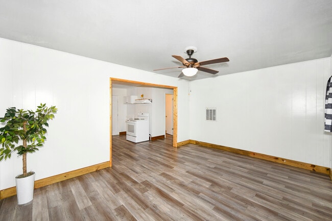 Photo - 429 Palo Alto Dr