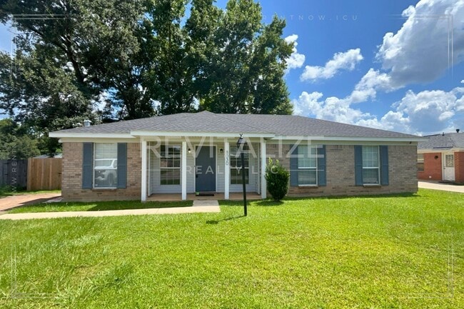 Stunning Semmes Home **COMING SOON!** - Stunning Semmes Home **COMING SOON!**