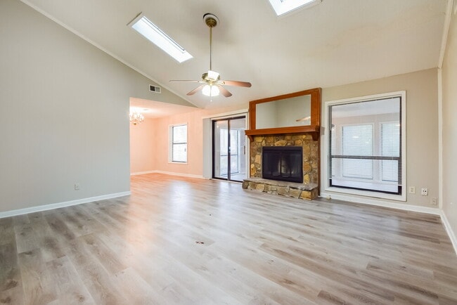 Photo - 4902 N Redan Cir