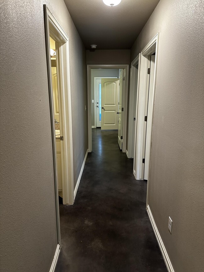 Photo - 4104 Maple Dr