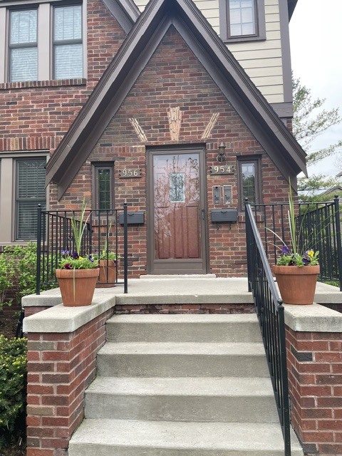 Photo - 954 Chester St