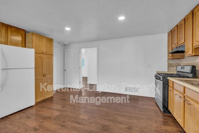 Photo - 775 N Diamond St