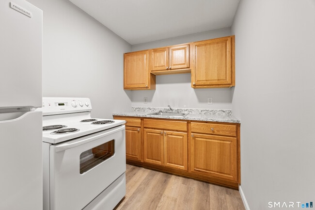 Photo - 46 N Cherry St