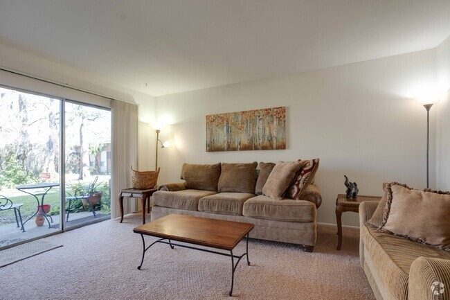 2BR, 1BA - Living Room
