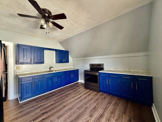 Photo - 86 Maplewood Ave Unit 2