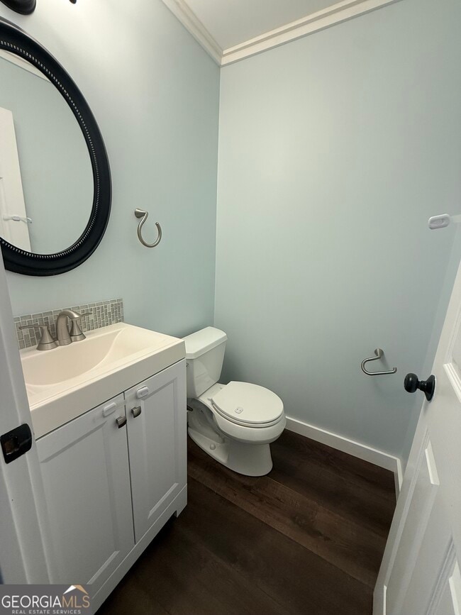 Photo - 162 Twiggs Cor