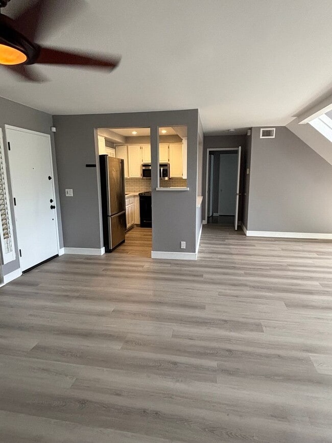 Photo - Two Masters Plus Loft Updated Condo in Long Beach